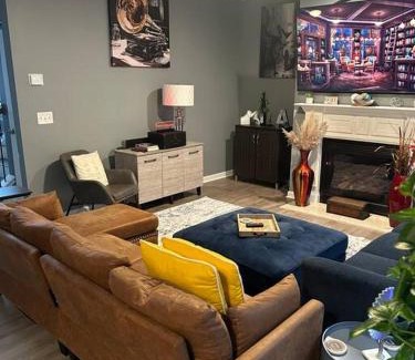 Union City House | Airport Home