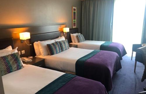 Mahipalpur Extension Hotel | Airport Hotel Oxmo Express Delhi With Free Airport Transsfer
