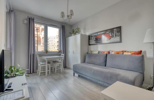 Warsaw Apartment | Airport Residence Green