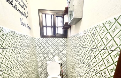 Lome Apartment | Airport Skyview: The Peaceful Home