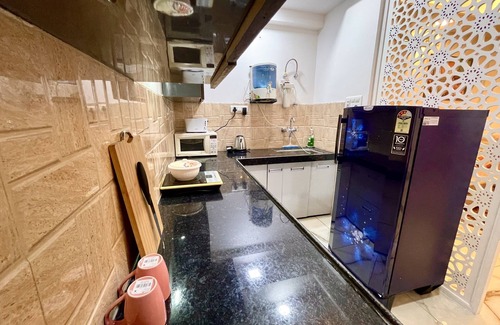 Malviya Nagar Apartment | Airport Vista 3BHK Apartment-10 Min Walk from Airport with Balcony & Terrace