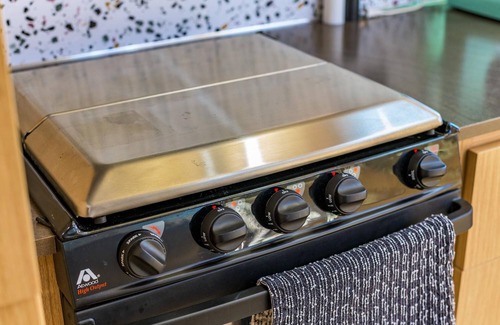 Valle House | Airstream w/ Private Hot Tub (Unit G) - 4 Person Airstream with Private Hot Tub