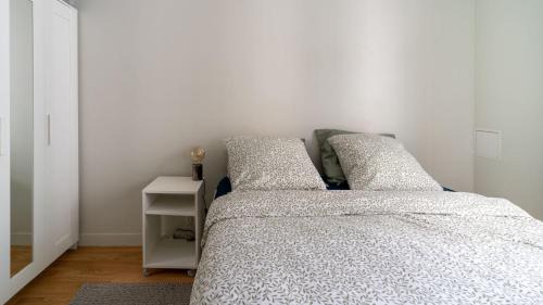 Arsenal Apartment | Airy and Stylish 1BD Flat ile Saint-Louis
