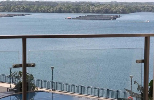 Central District Apartment | Airy & Comfy 3BR Suite in Danga Bay FREE Parking