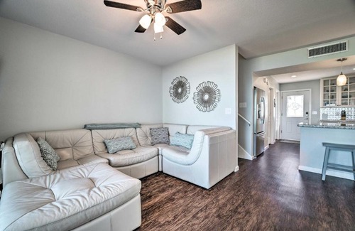 West Livingston House | Airy Lake Livingston Townhome with Shared Pool!