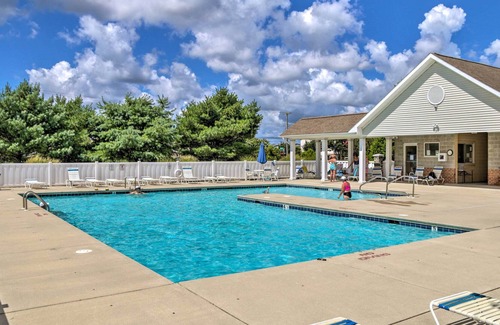 Villages of Five Points Condo | Airy Lewes Condo with Community Pool!