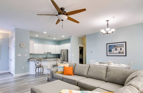 Villages of Five Points Condo | Airy Lewes Condo with Community Pool!