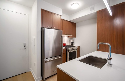 Navy Yard Apartment | Airy Navy Yard 1BR w/W/D, Gym, Doorman, nr. Metro, by Blueground