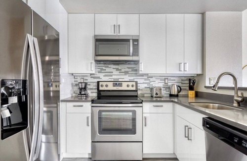 Rincon Hill Apartment | Airy Rincon Hill 1BR w/Gym & Lounge, walk to Embarcadero, by Blueground