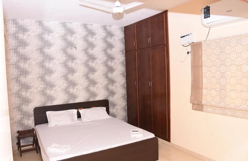 Valasaravakkam Apartment | Aishwaryam Eswar Service Apartment Valasaravakkam Chennai