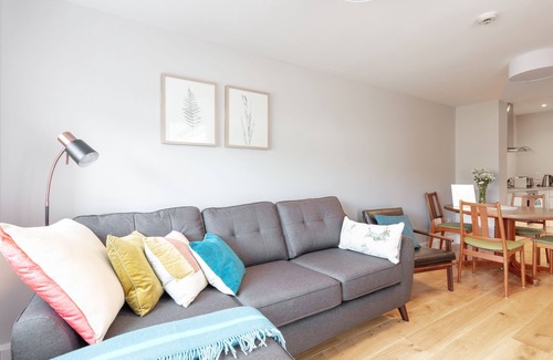 Dingle Apartment | Aistear 2 bedroom apartment VRBO