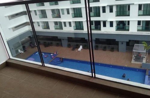 Kajang Apartment | AISYAH HOMESTAY@ VISTA BANGI. A Lovely one studio service apartment with pool