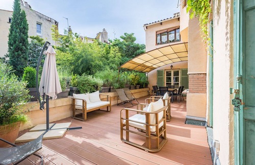 Aix-en-Provence Historic Centre Apartment | Aix center Apartment 160m2 with 3bed, 3bath, terrace 50m2