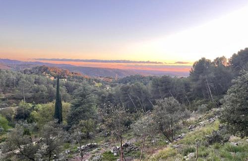 Aix-en-Provence House | Aix-en-Provence, Bastidon provençal plein cœur de la forêt avec vue unique