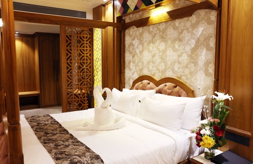Hampankatta Hotel | AJ Grand Hotel