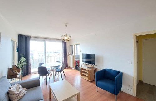 Laon Sud Apartment | Ajaccio, cadre confortable avec balcon