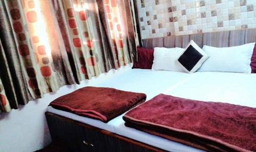 Ajmer House | Ajanta Hotel 100 Mtrs Railway Station & 400 Mtrs Dargah