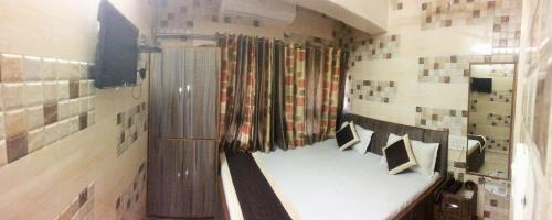 Ajmer House | Ajanta Hotel 100 Mtrs Railway Station & 400 Mtrs Dargah