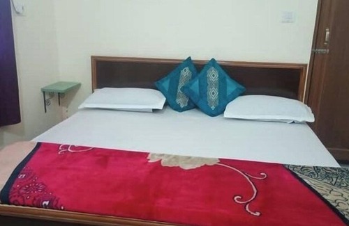 Ayodhya Hotel | Ajay Palace Home Stay