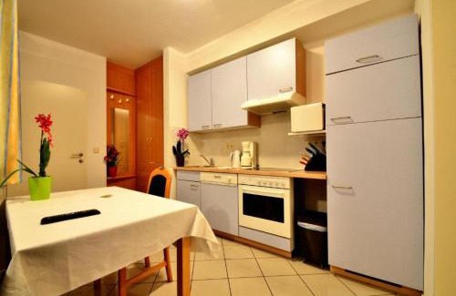 Donaustadt Apartment | AJO Apartments - Alte Donau Garden Flat - Self-Check-in