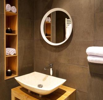 Lourmarin Apartment | AJOUCADOU premiere loge