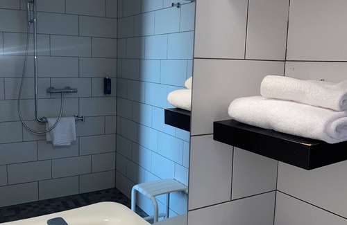 Meyzieu Hotel | Aka Lodge Lyon Eurexpo Arena Stadium