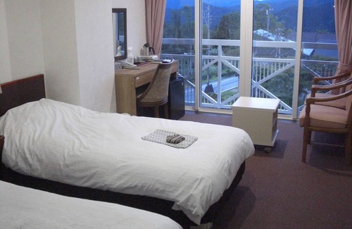 Myoko House | Akakura Yours Inn