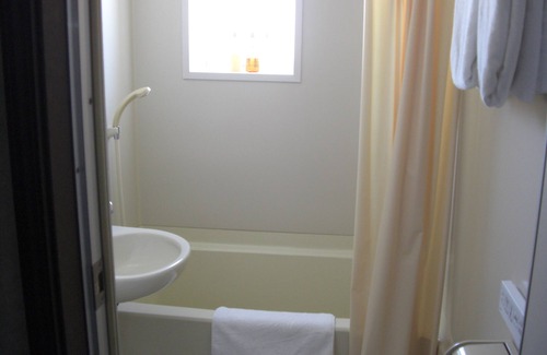 Myoko House | Akakura Yours Inn