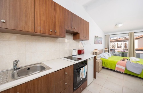 Latsi Apartment | Akamantis - One Bedroom Apartment, Sleeps 2