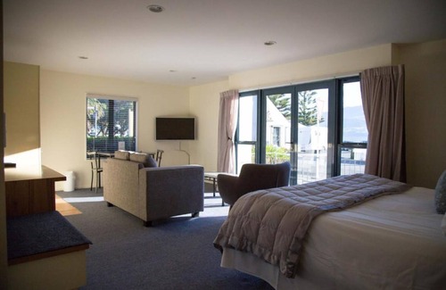 Akaroa Hotel | Akaroa Criterion Motel