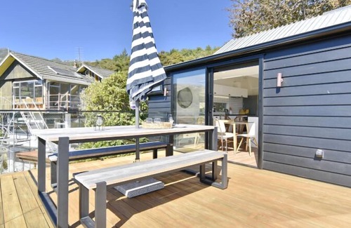 Akaroa Apartment | Akaroa Harbour View-Experience Tranquility in Newly Renovated 3-Bedroom Home
