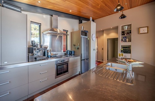 Akaroa House | Akaroa Long Harbour Lookout - Akaroa Holiday Home