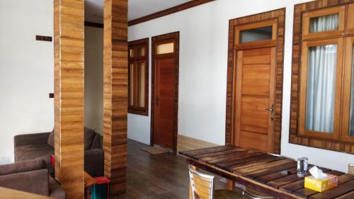 Thulusdhoo Island House | Akiri Surf Retreat