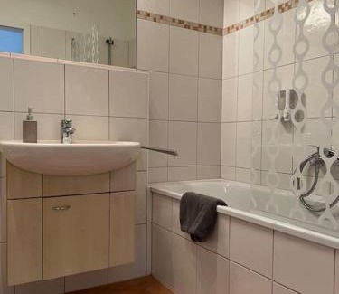 Magdeburg Apartment | AKK5 Großes Apartment mit Terrasse Nähe Hbf/Uni