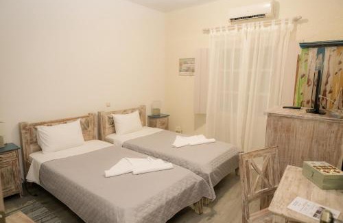 Porto Kayio House | Akrotiri B&B