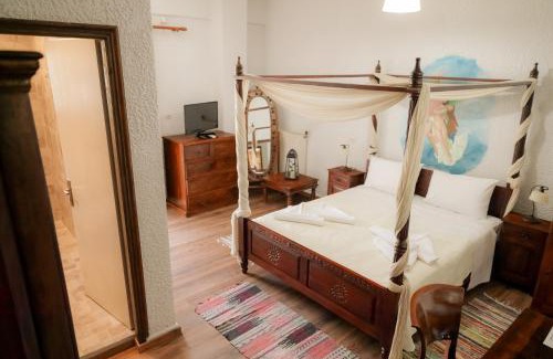 Porto Kayio House | Akrotiri B&B