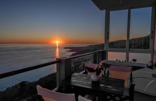 Agios Vasileios Apartment | Akrotiri Panorama- luxury rental apartments with sea view