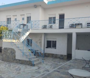Nea Mesagkala House | Akrotiri rooms