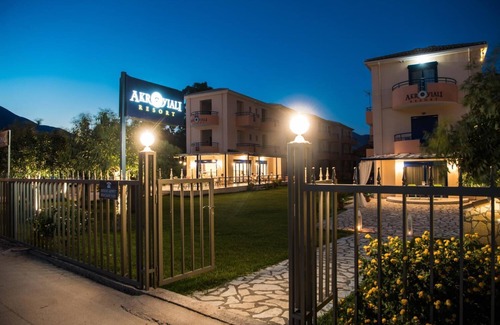 Vassiliki Hotel | Akroyiali Resort
