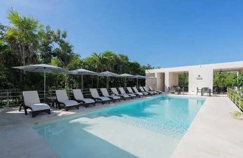 Akumal Apartment | Akumal Bay With Access To Beach 7 Rooftop Pools W Ocean View