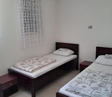 Mali Radic Villa | Al-Batten Vila Bihac