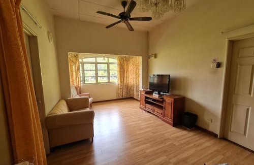 Ayer Keroh House | Al-Bayt Homestay