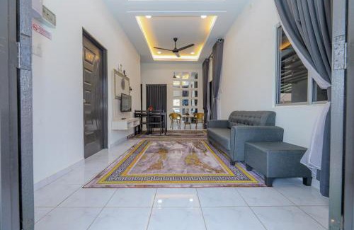 Kampung Sura Masjid House | AL HAA SYA Homestay With Pool