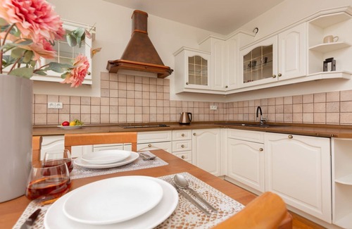 Muranow Apartment | Al. Jana Pawła II 70 | Bright Apartment | Parking