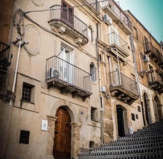 Caltagirone Apartment | Al Quarantuno