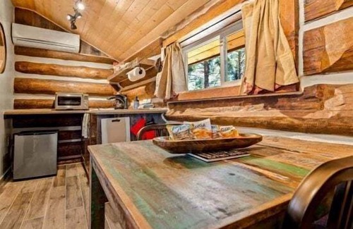 Williams Cabin | Al's Cabin | Historic Charm | Fenced Yard | Near Grand Canyon & Flagstaff