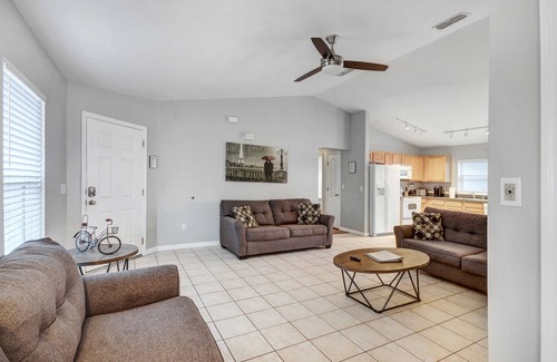 Loughman House | Al's Palm Paradise close to Disney and shopping