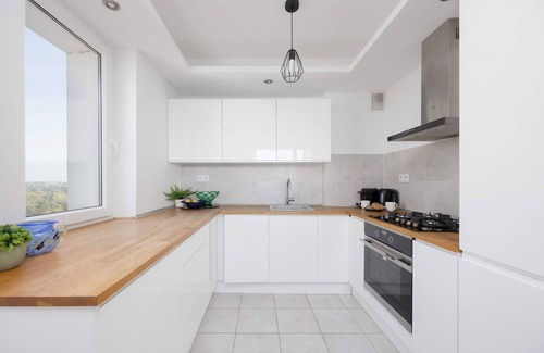 Saska Kepa Apartment | Al. Stanów Zjednoczonych 26 Warsaw | Luxurious Apartment with Beautiful City Vie