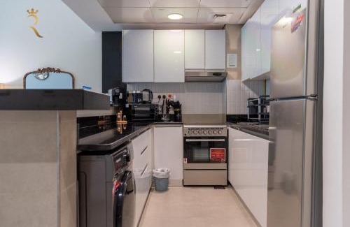 Al Raha Beach Apartment | Al Vera Elegant 2BR Apartment Private Balcony