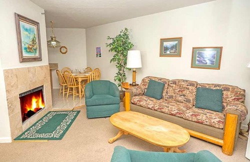Tahoe Keys Apartment | Ala Wai BoulevardApartment 12